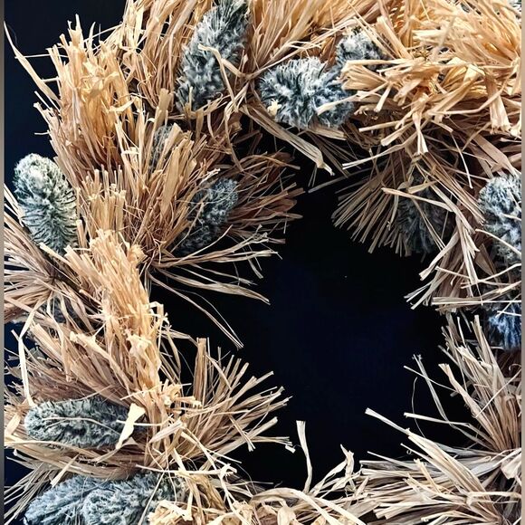NWT Natural Corn Straw Husk 26” Wreath with  Pinecones Seasonal Boho Shabby Chic - Picture 2 of 5